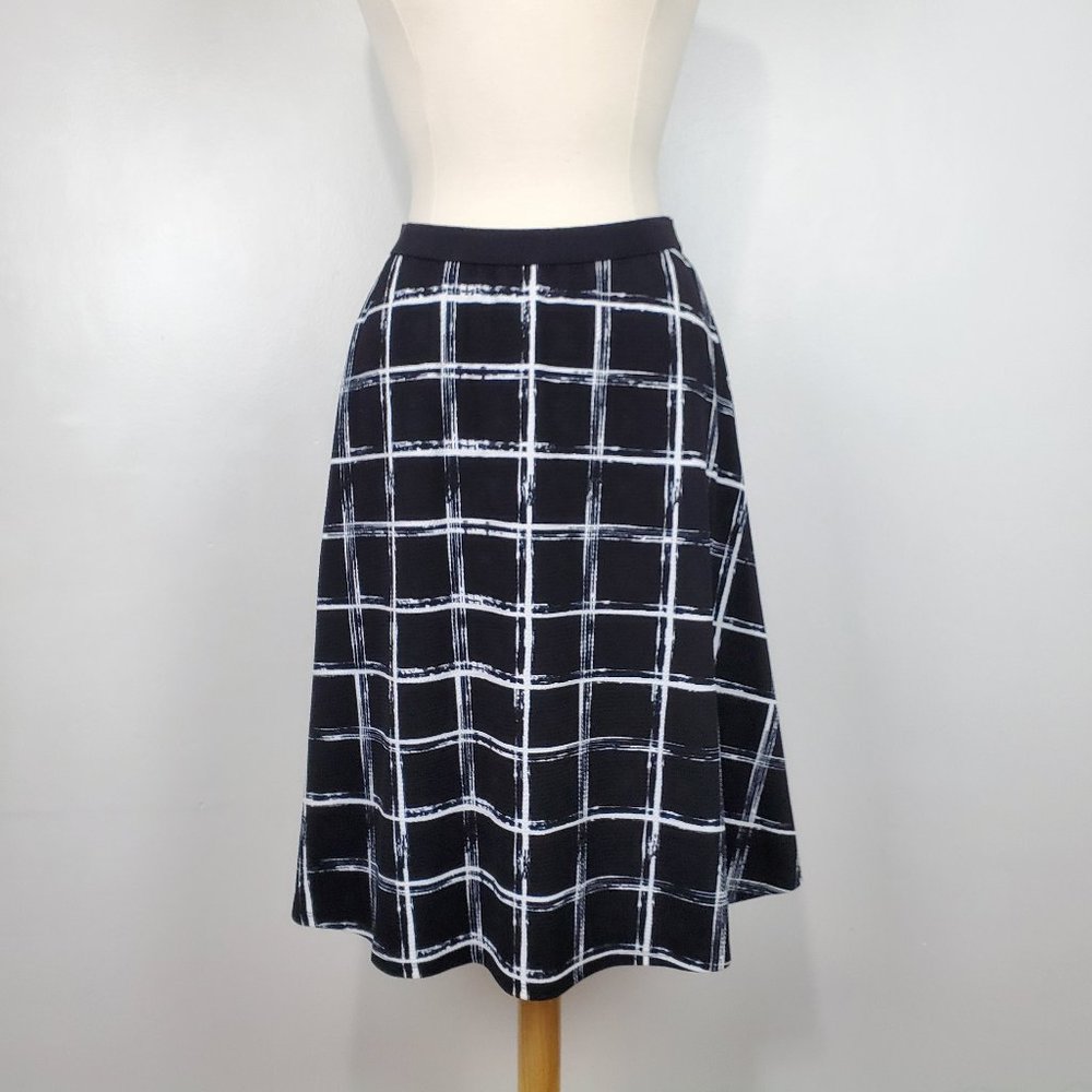 Roz & Ali Black White Window Pane A-Line Skirt Size M
